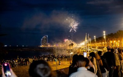 Fiesta de San Juan en Barcelona: Cena y DJs Frente al Mar | CDLC